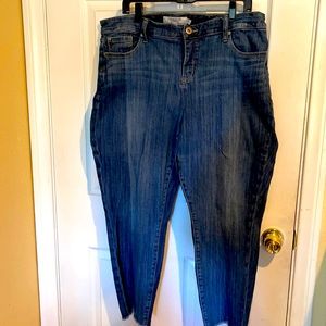 Torrid girlfriend style jeans size 16R